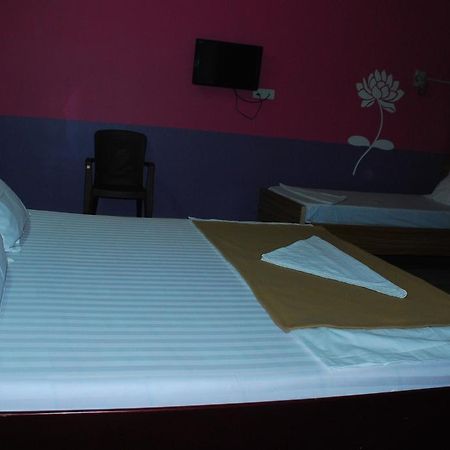 Jayalakshmi Residency Hotel Tirupati Zewnętrze zdjęcie