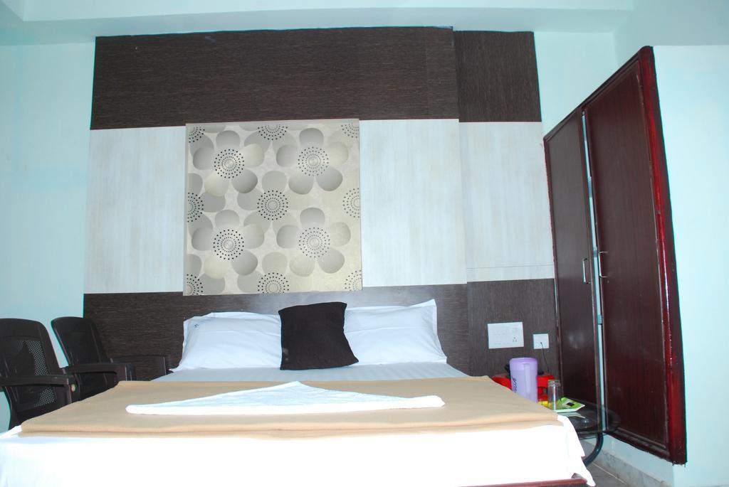Jayalakshmi Residency Hotel Tirupati Pokój zdjęcie