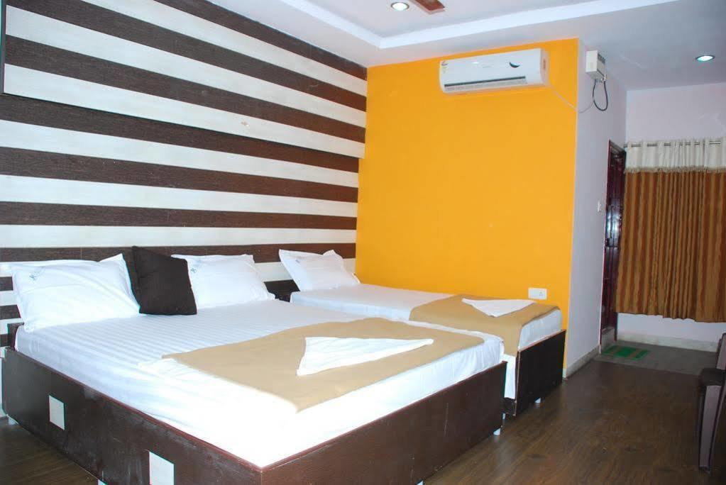 Jayalakshmi Residency Hotel Tirupati Zewnętrze zdjęcie