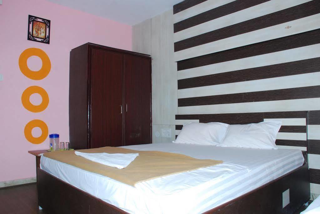 Jayalakshmi Residency Hotel Tirupati Zewnętrze zdjęcie